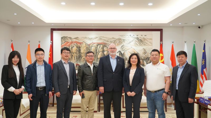 热烈欢迎 || 美国堪萨斯州代表团一行到访乐动(中国)Ledong·官方网站-登录入口参观交流